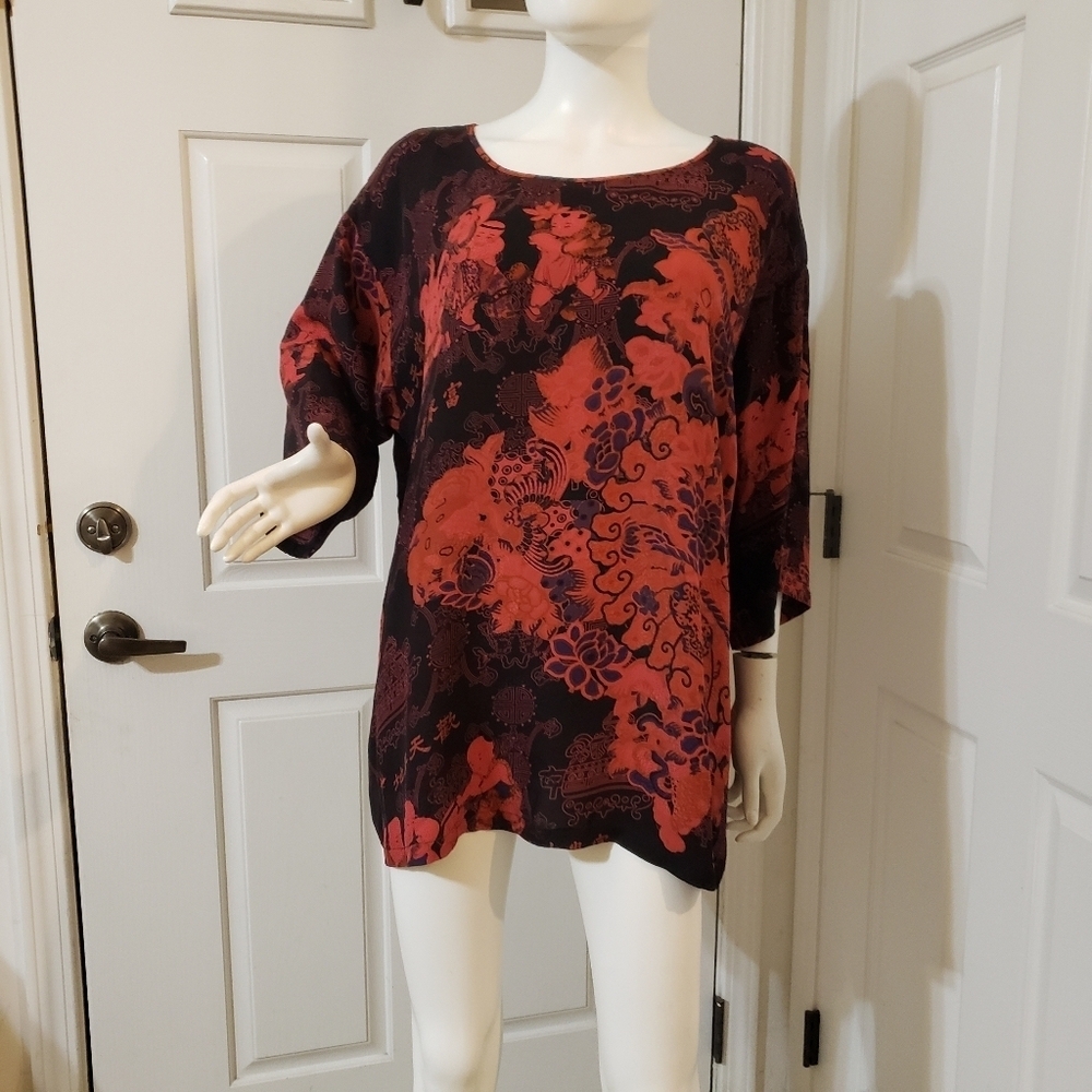 Citron Santa Monica Size XL Elegant Black and Red Floral Women's Tunic